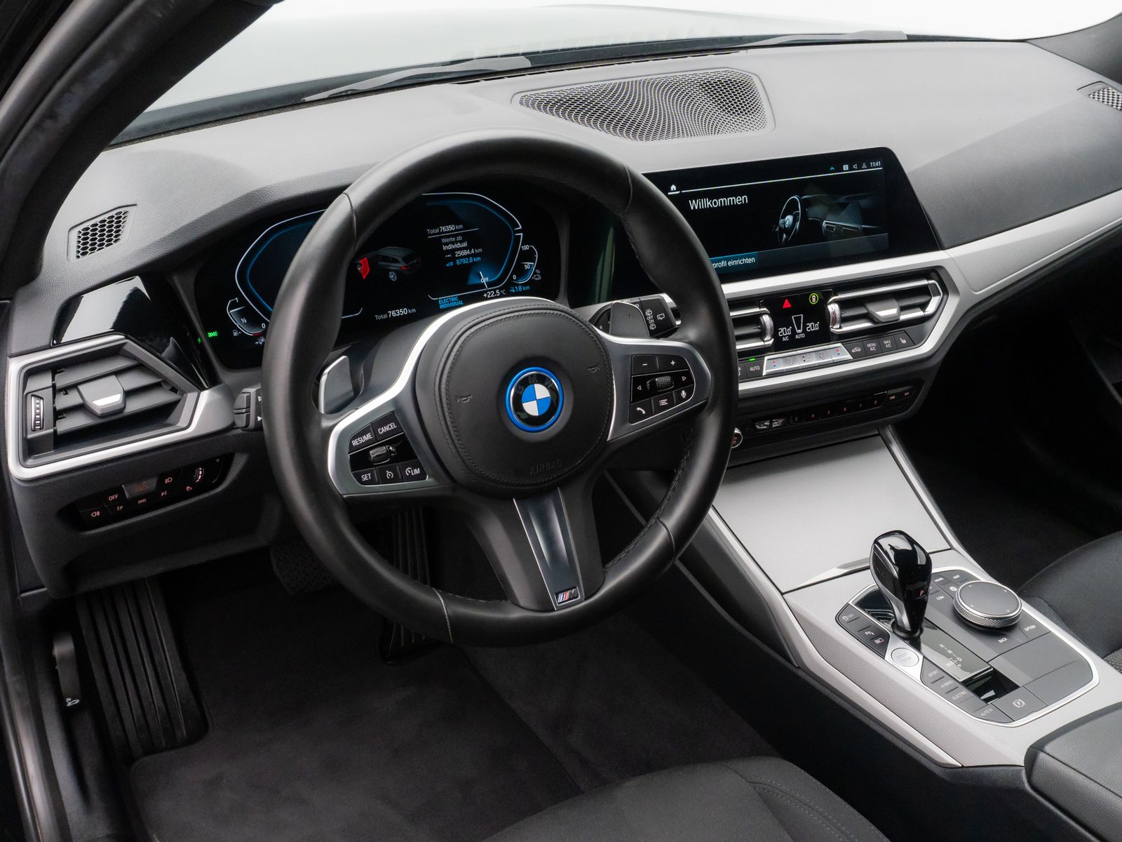 BMW 320e - Samsaru's Car Outlet
