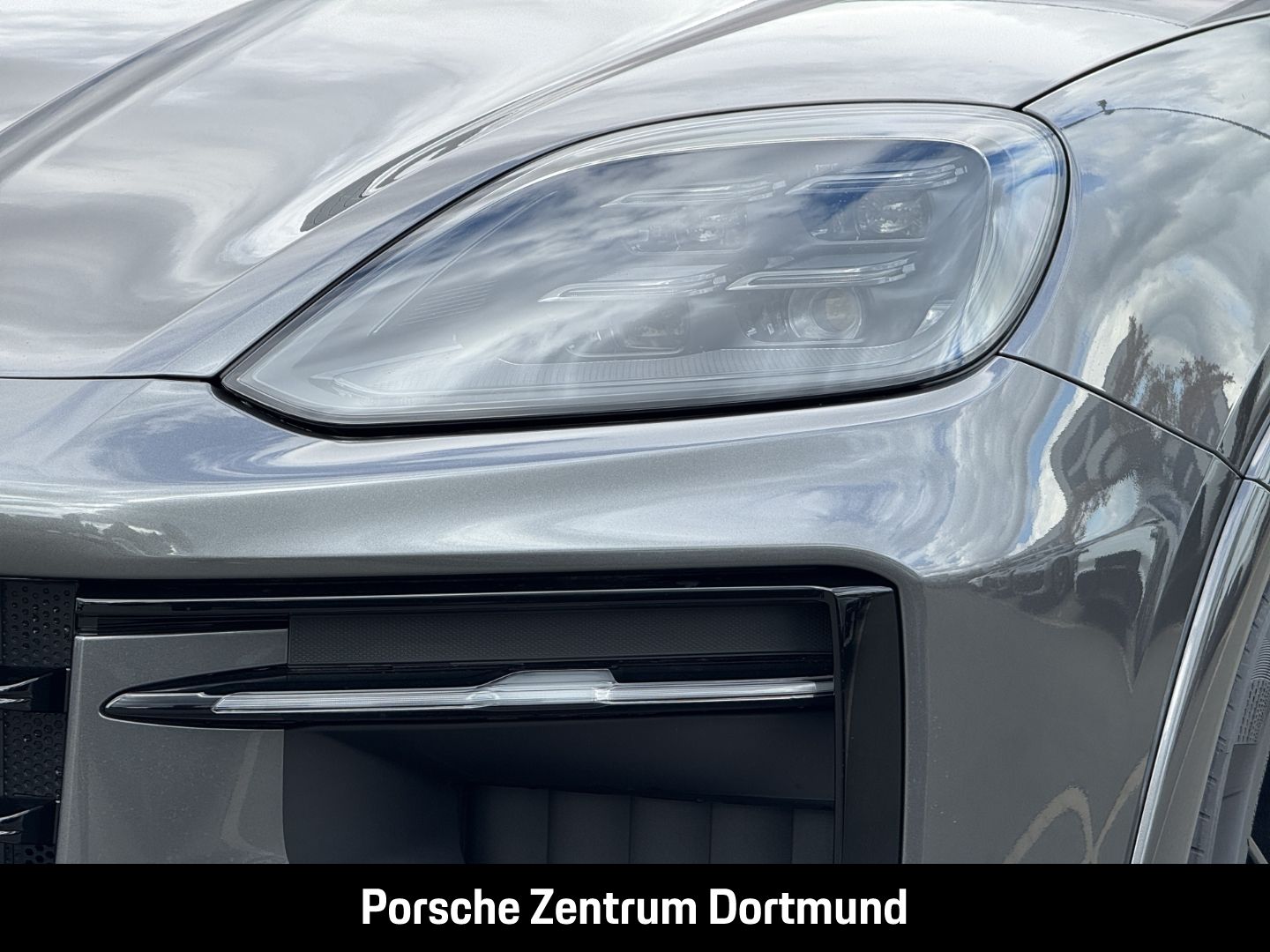 Porsche Cayenne GTS Hinterachslenkung Head-Up Display