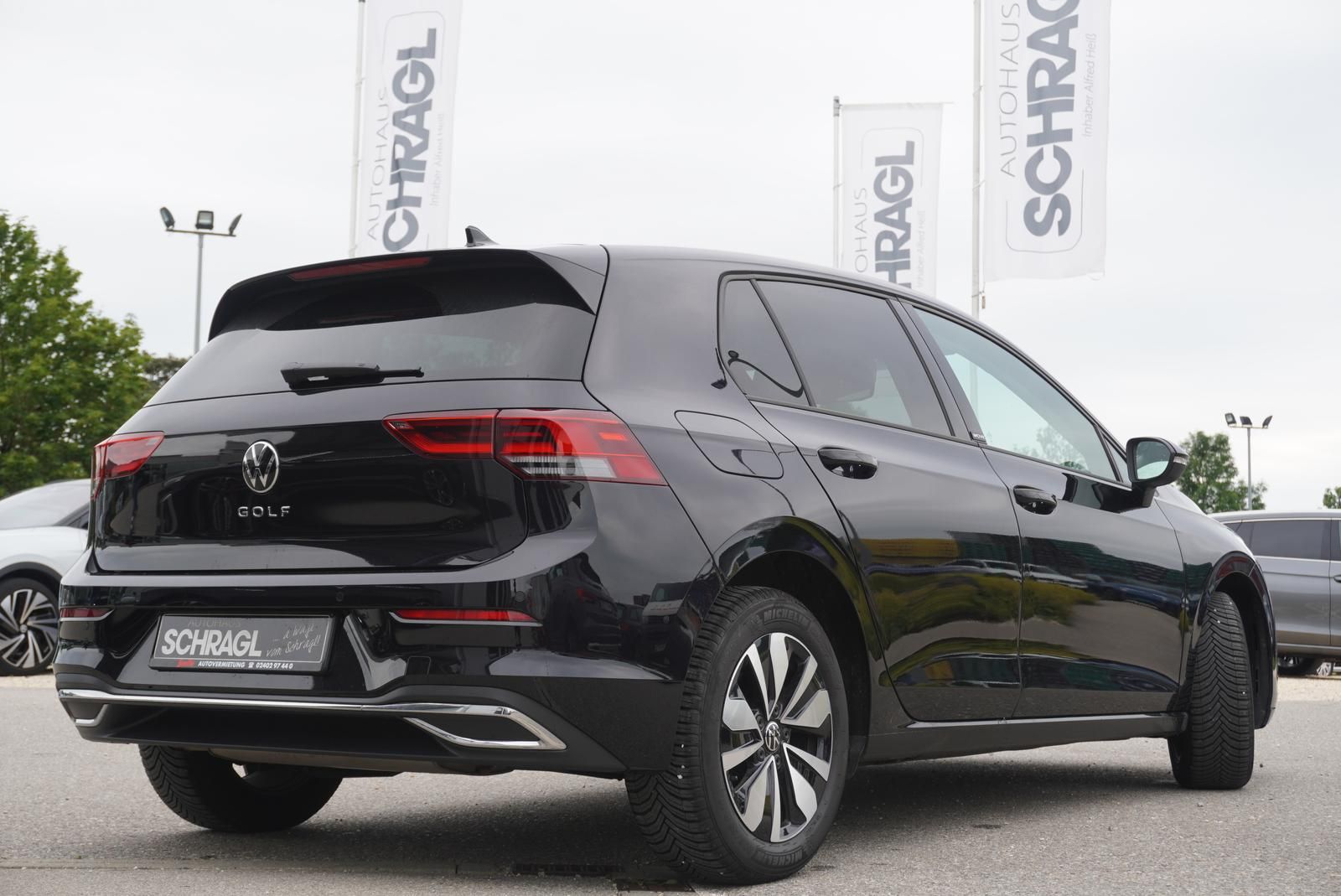 Volkswagen Golf VIII 1.5 TSI MOVE - Samsaru's Car Outlet