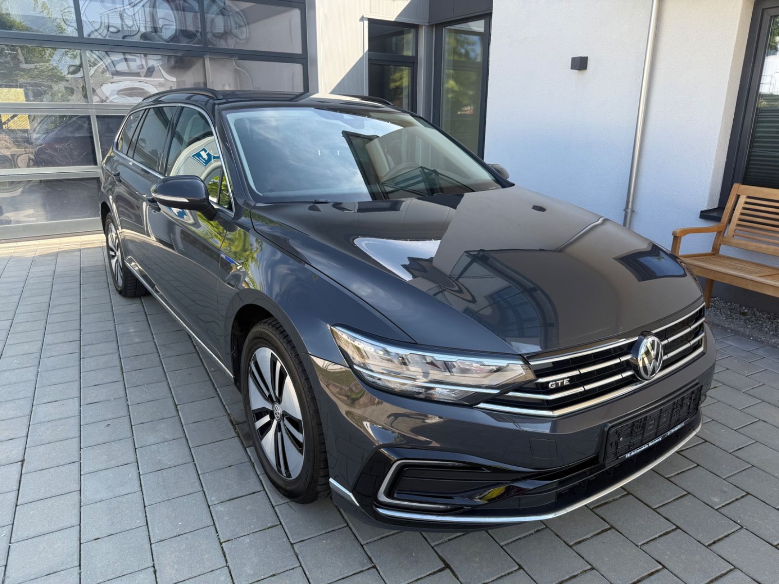 Volkswagen Passat Variant GTE - Samsaru's Car Outlet