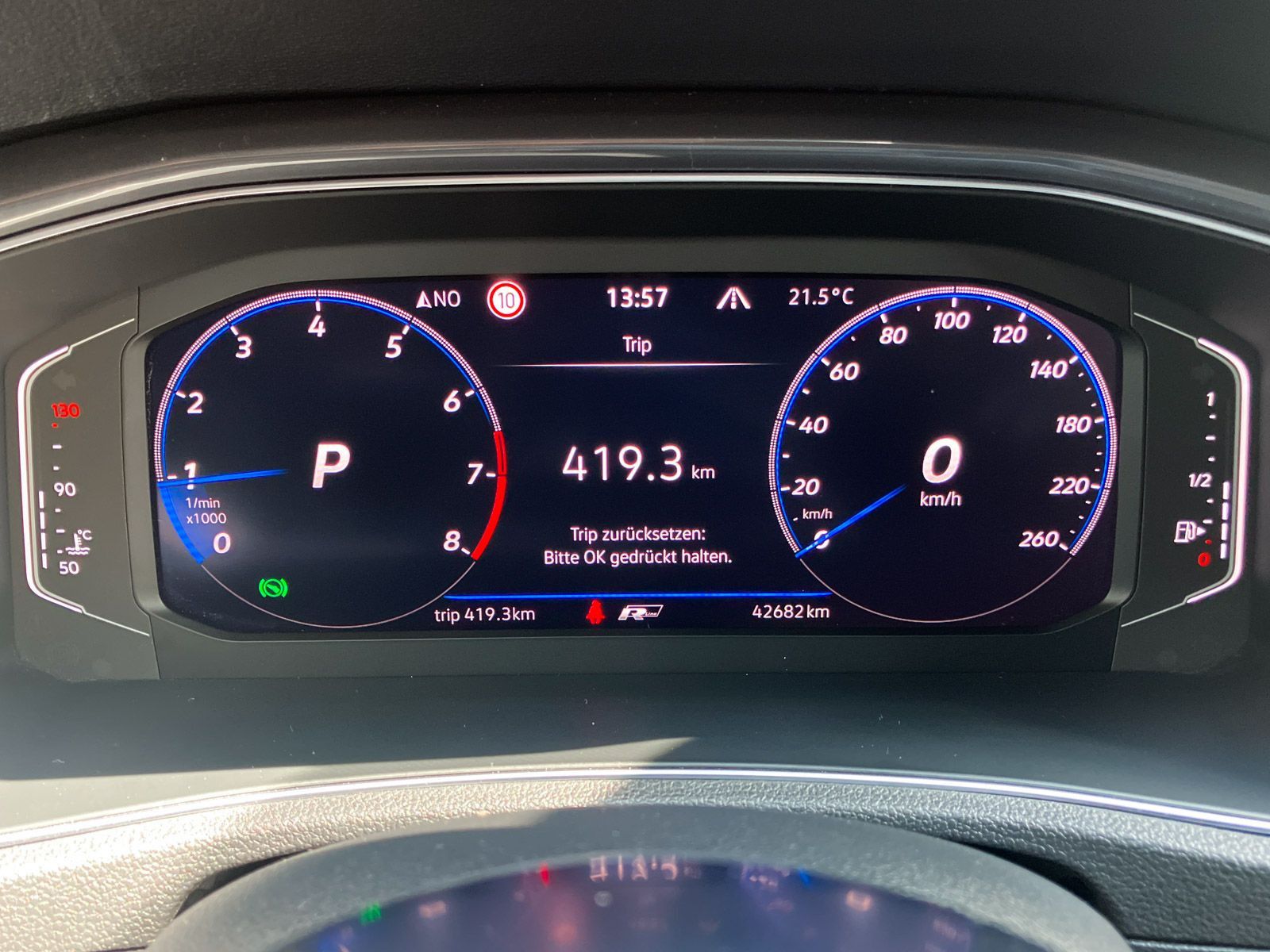Volkswagen T-Roc Sport 1.5 l TSI - Samsaru's Car Outlet