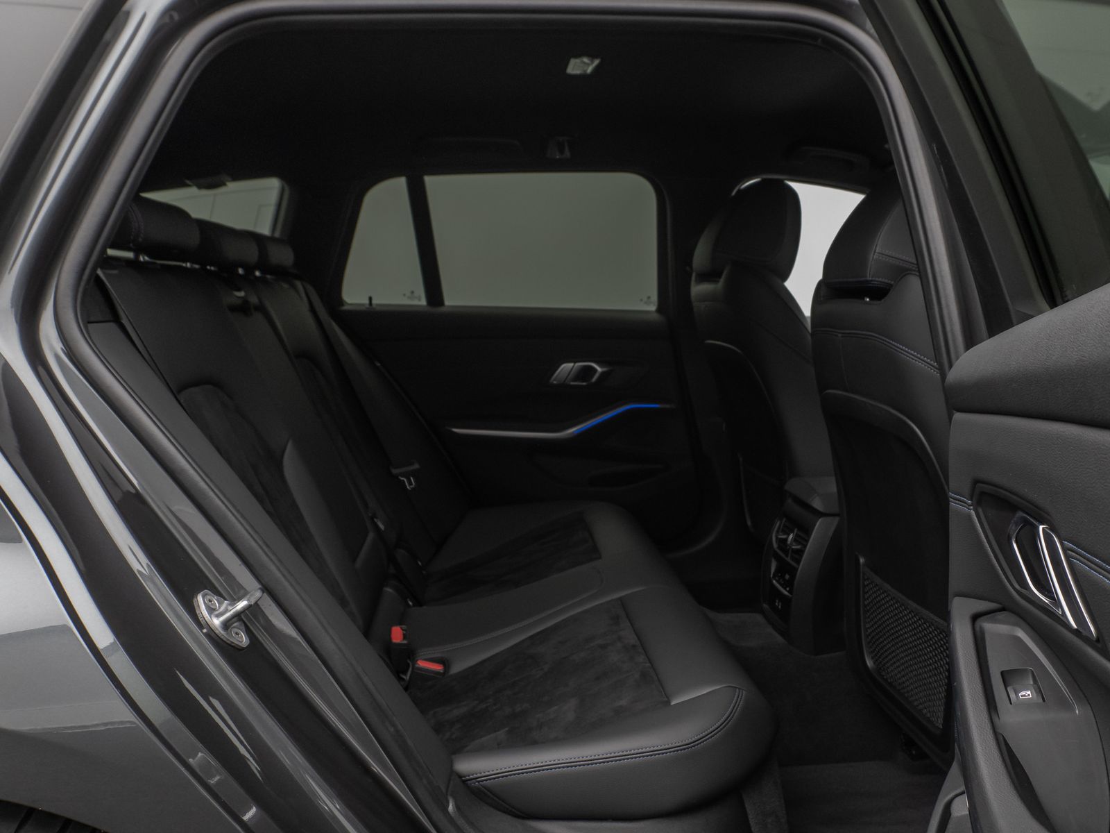 BMW 320d M Sport - Samsaru's Car Outlet
