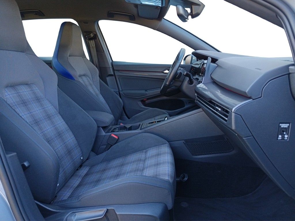 Volkswagen Golf VIII e-Hybrid 1.4 TSI DSG GTE - Samsaru's Car Outlet