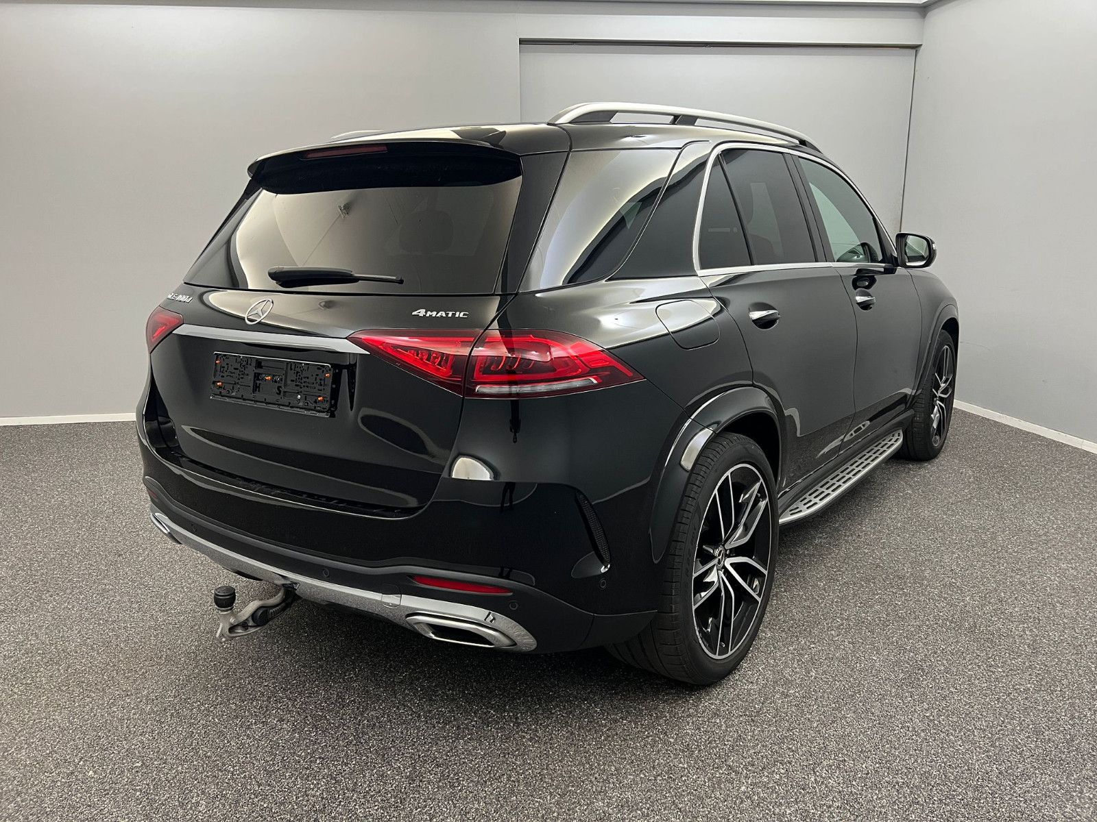 Mercedes-Benz GLE 400d 4M AMG-LINE*AIRM*BURME*PANO*AHK*ACC*22Z
