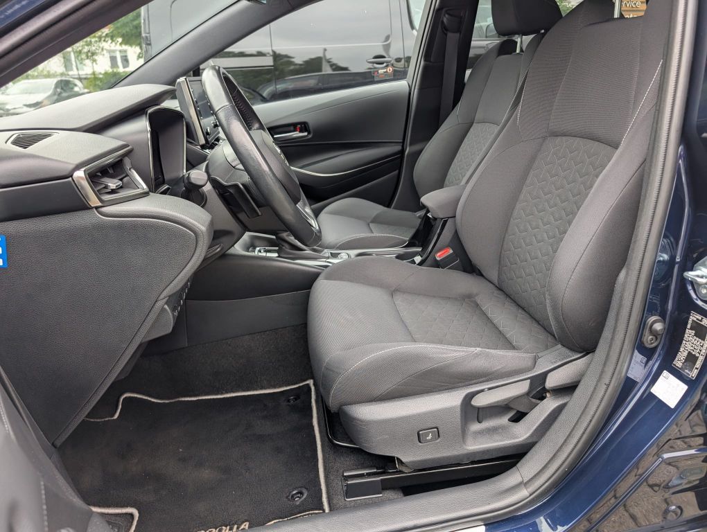Toyota Corolla 2.0 Hybrid TS - Samsaru's Car Outlet