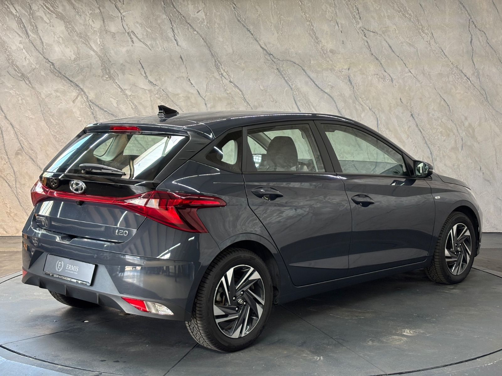 Hyundai i20 Trend Mild-Hybrid+Navi+1.Hand+MwSt.