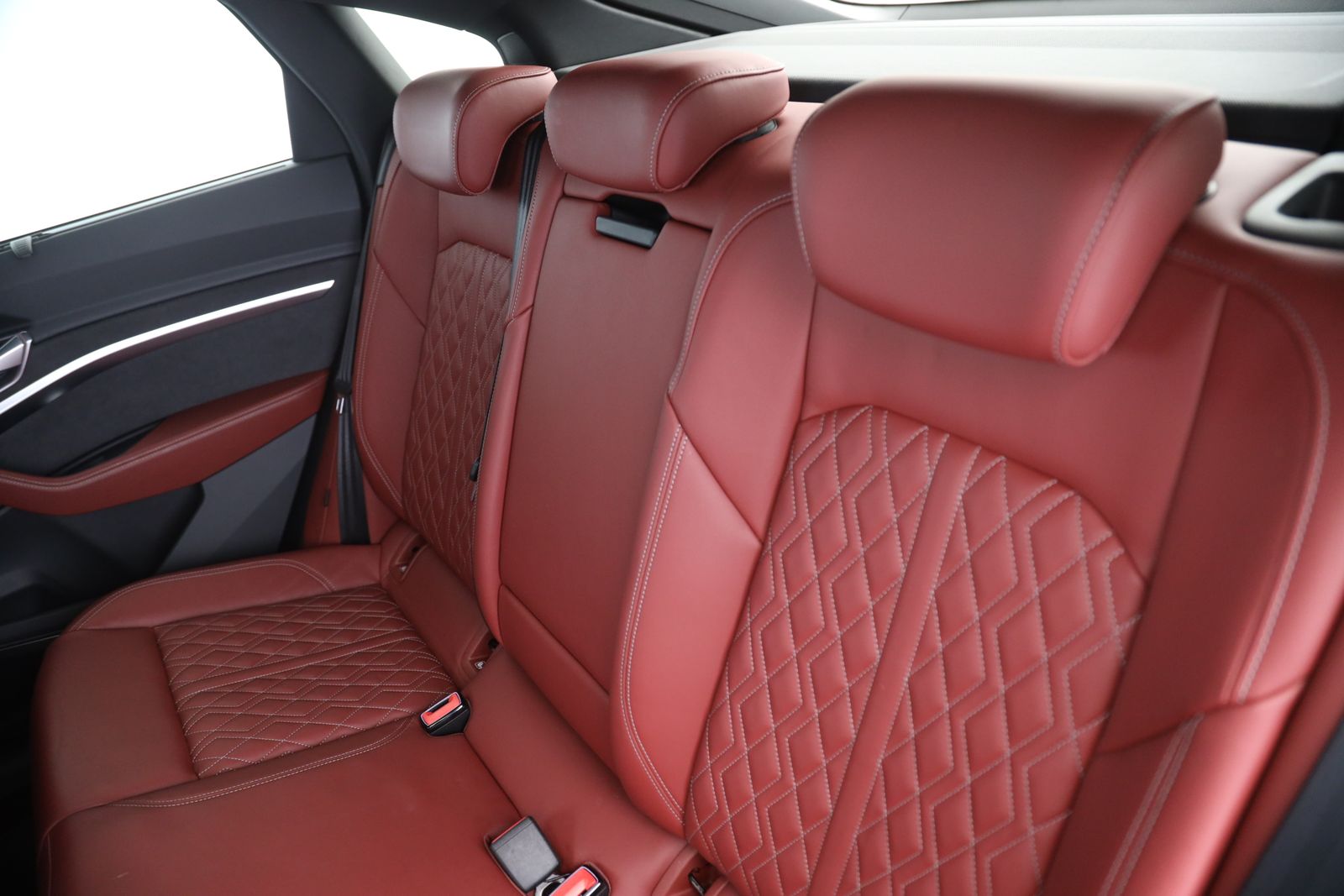 Audi e-tron S Sportback quattro S line | AHK | PANORA