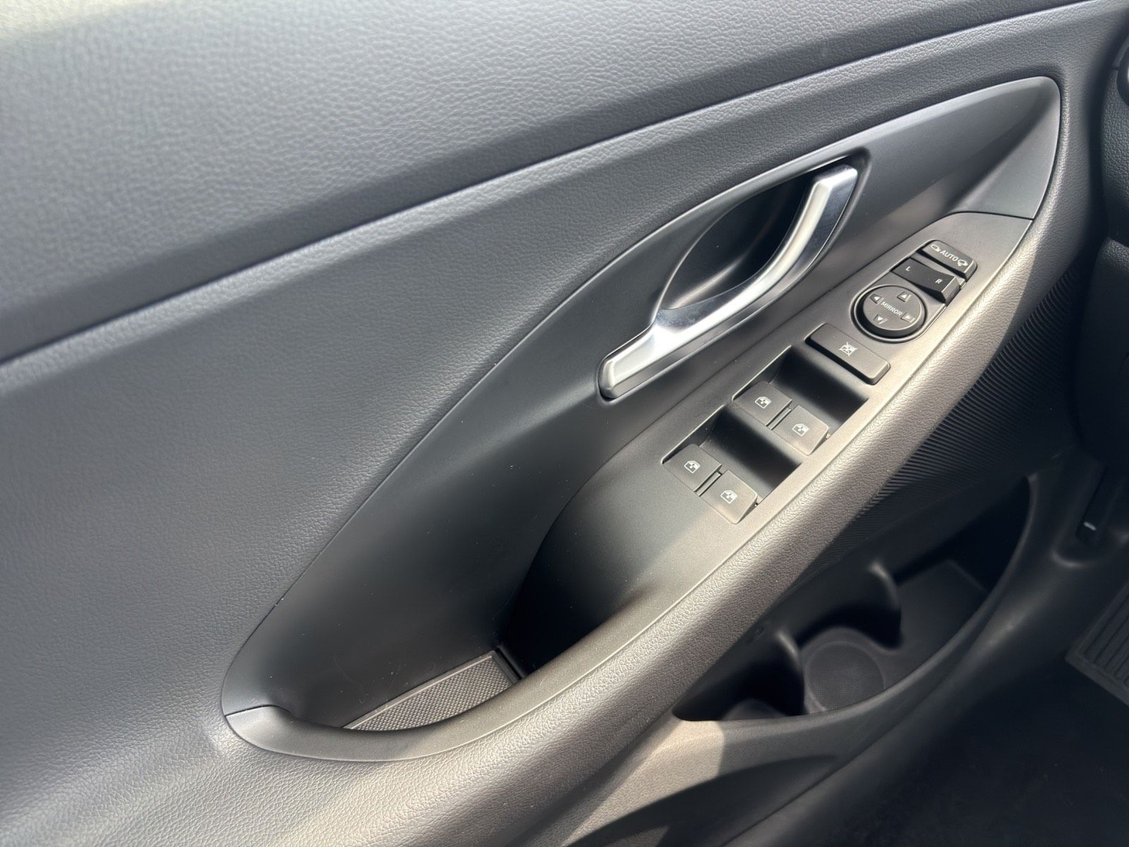Hyundai i30 1.0 T-GDi DCT Trend - Samsaru's Car Outlet
