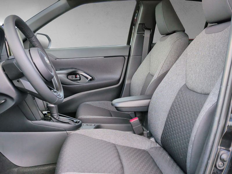 Toyota Yaris Cross 1.5 Hybrid Teamplayer *2xPDC*ACC*BLI