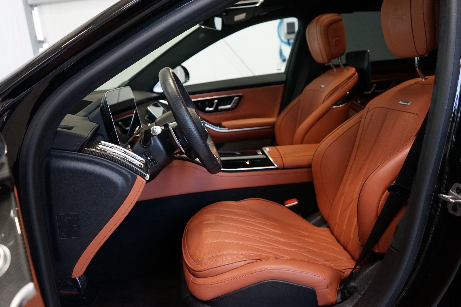 Mercedes-Benz S 63 AMG E-Performance 4M+ L Massage+TV+Panorama