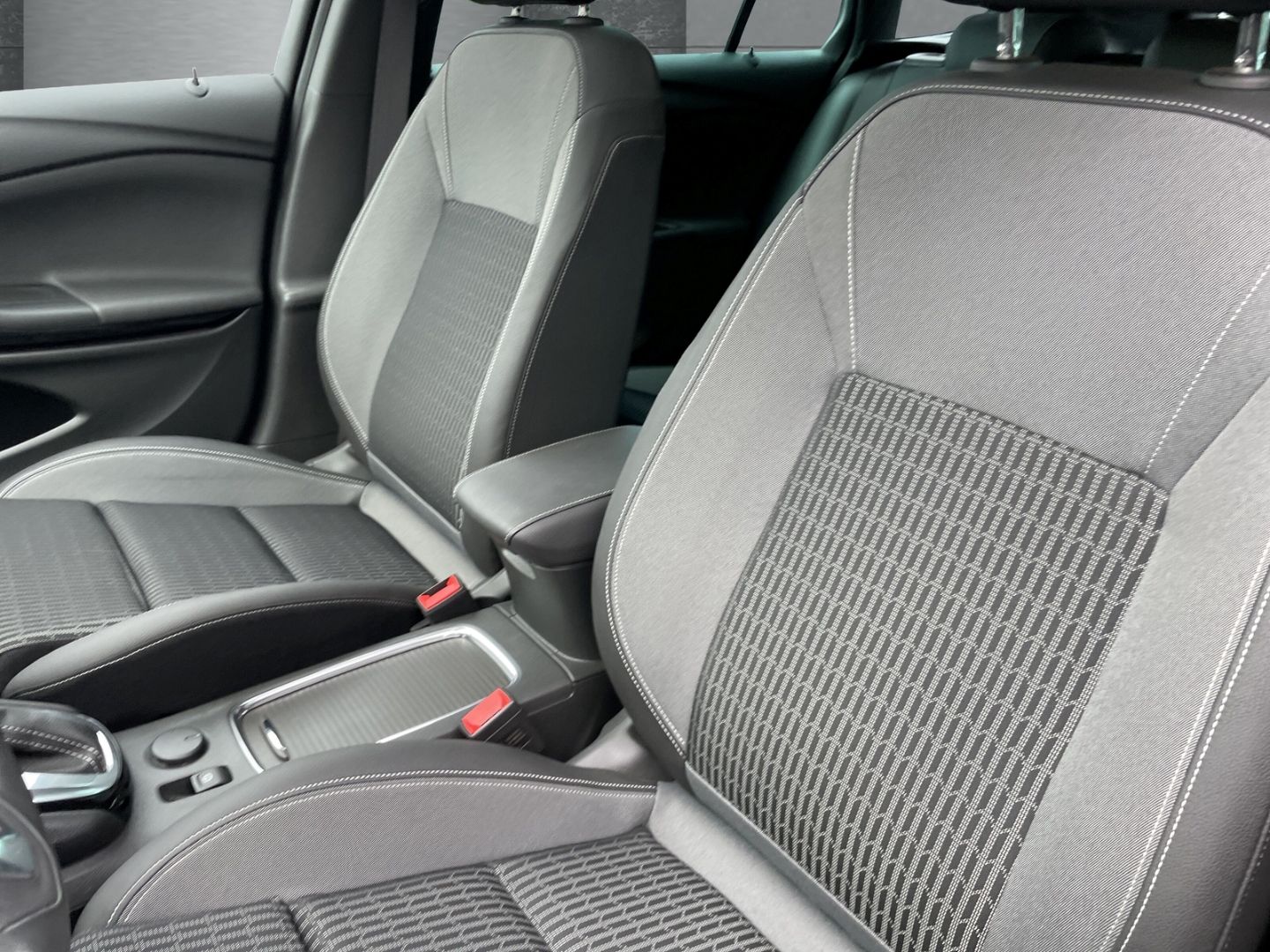 Opel Astra ST Business Elegance 1.5D - Samsaru's Car Outlet