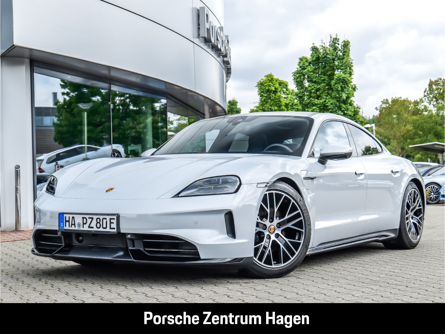 Porsche Taycan 4S SportDesign Surround-View LED-Matrix