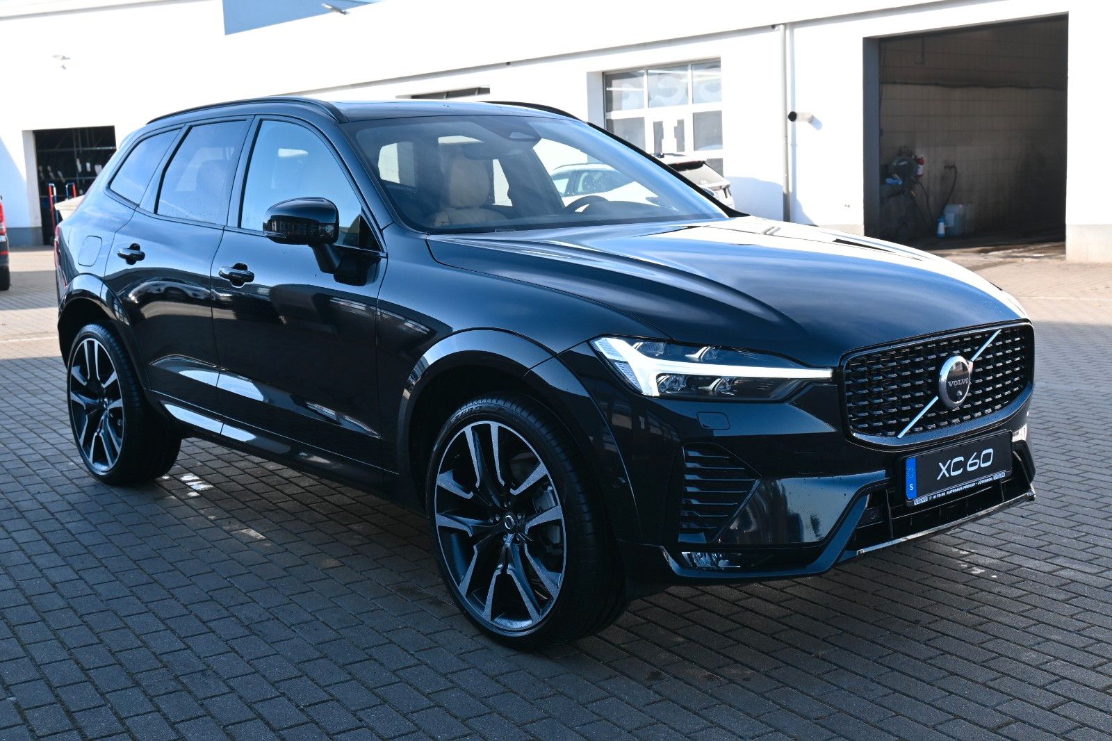 Volvo XC60 B4 D AWD Ultimate Dark*STDHZG*360°*ACC*AHK