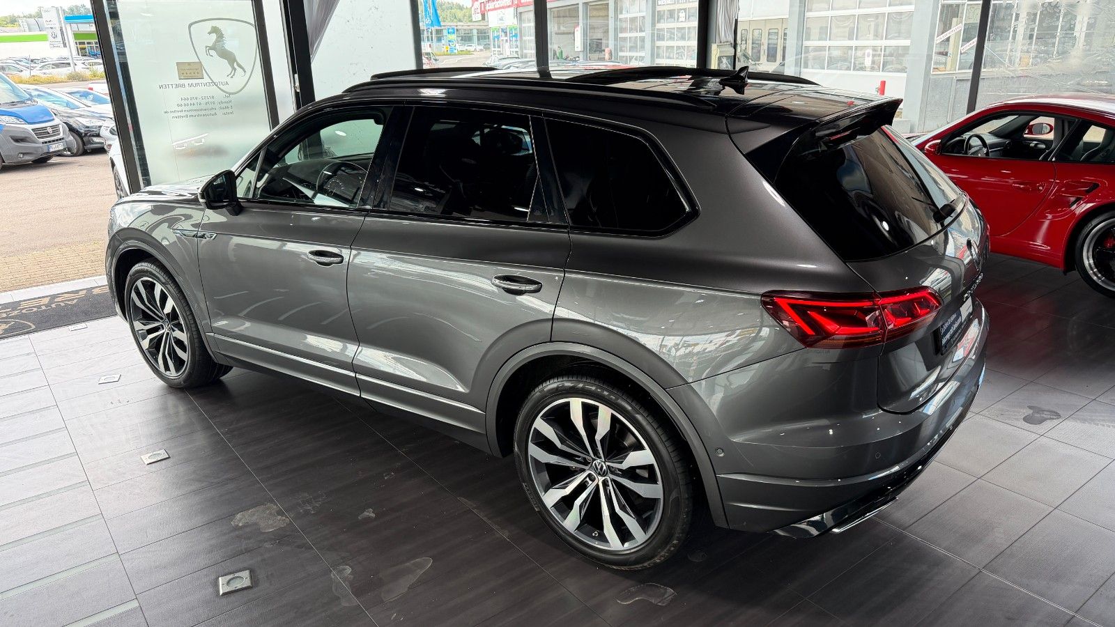 Volkswagen Touareg 3.0 TDI DSG*R-Line*Black*4M*Luft*Matrix*