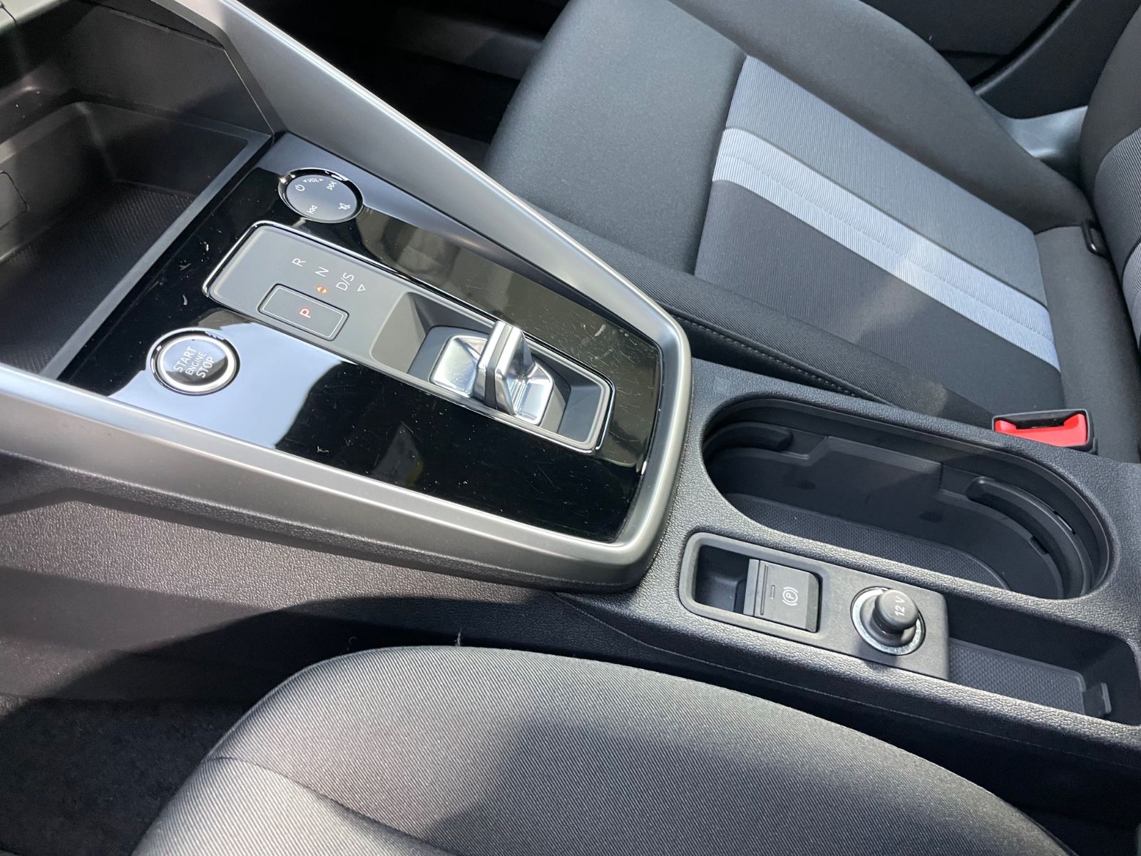 Audi A3 Limousine 35 TDI S line+LED+NAVI+ACC+DAB+SOUN