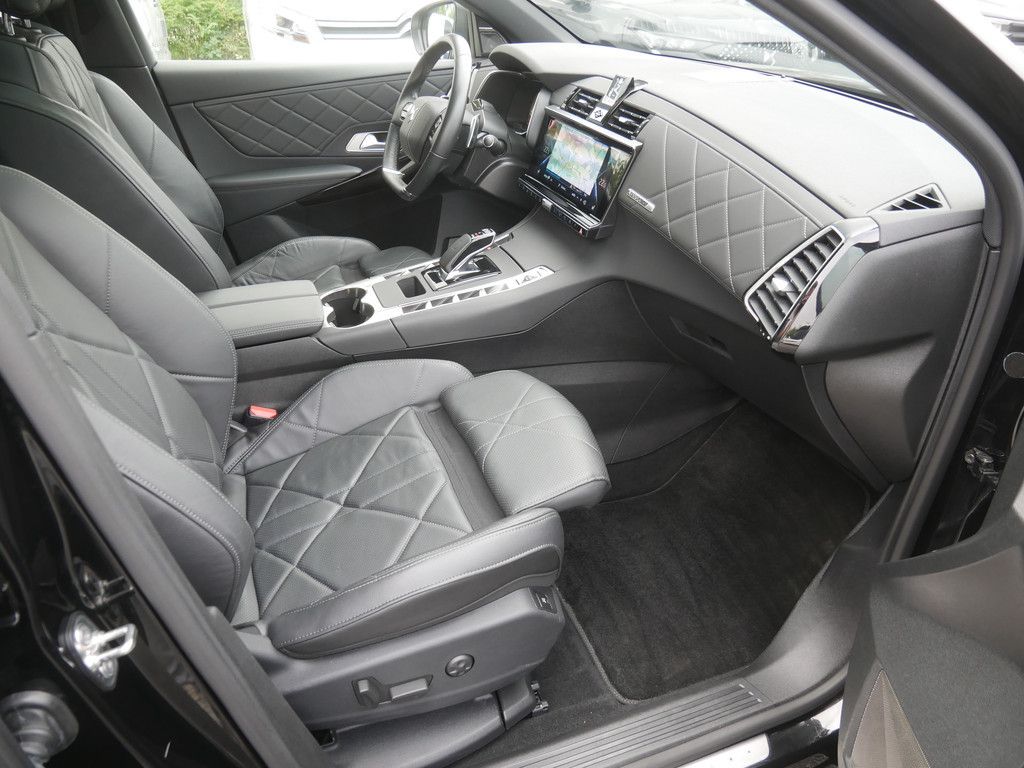 DS Automobiles DS 7 Crossback E-Tense Grand Chic 4x4 LED PANO