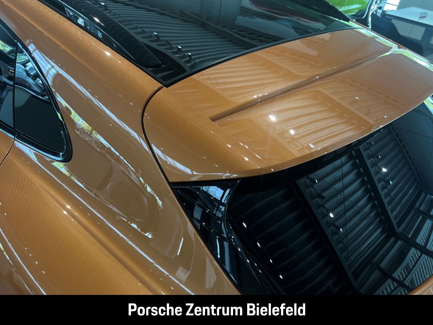 Porsche Taycan GTS Sport Turismo  Nordischgold Head-Up