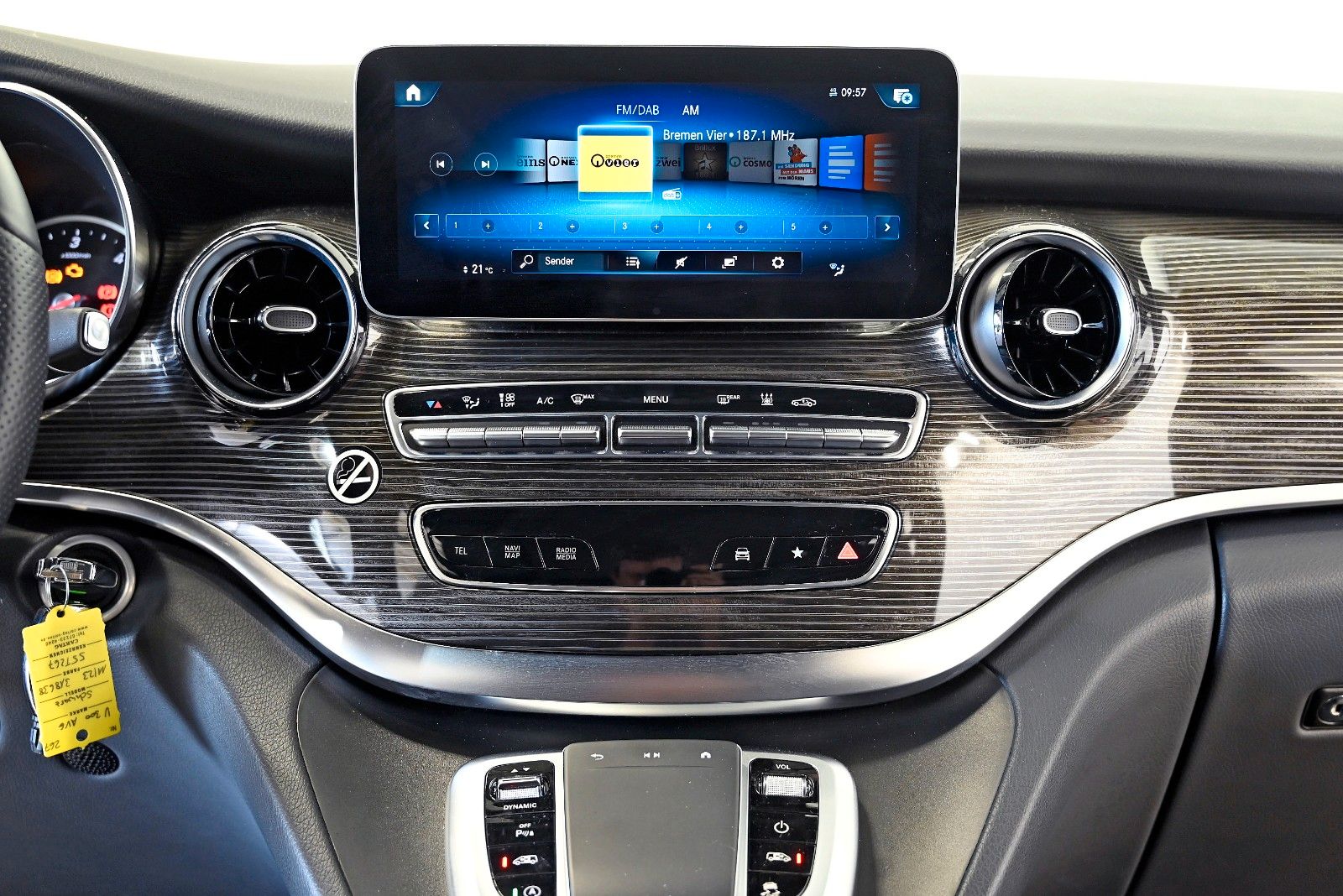 Mercedes-Benz V 300 d Allrad AVANTGARDE XXL - Samsaru's Car Outlet