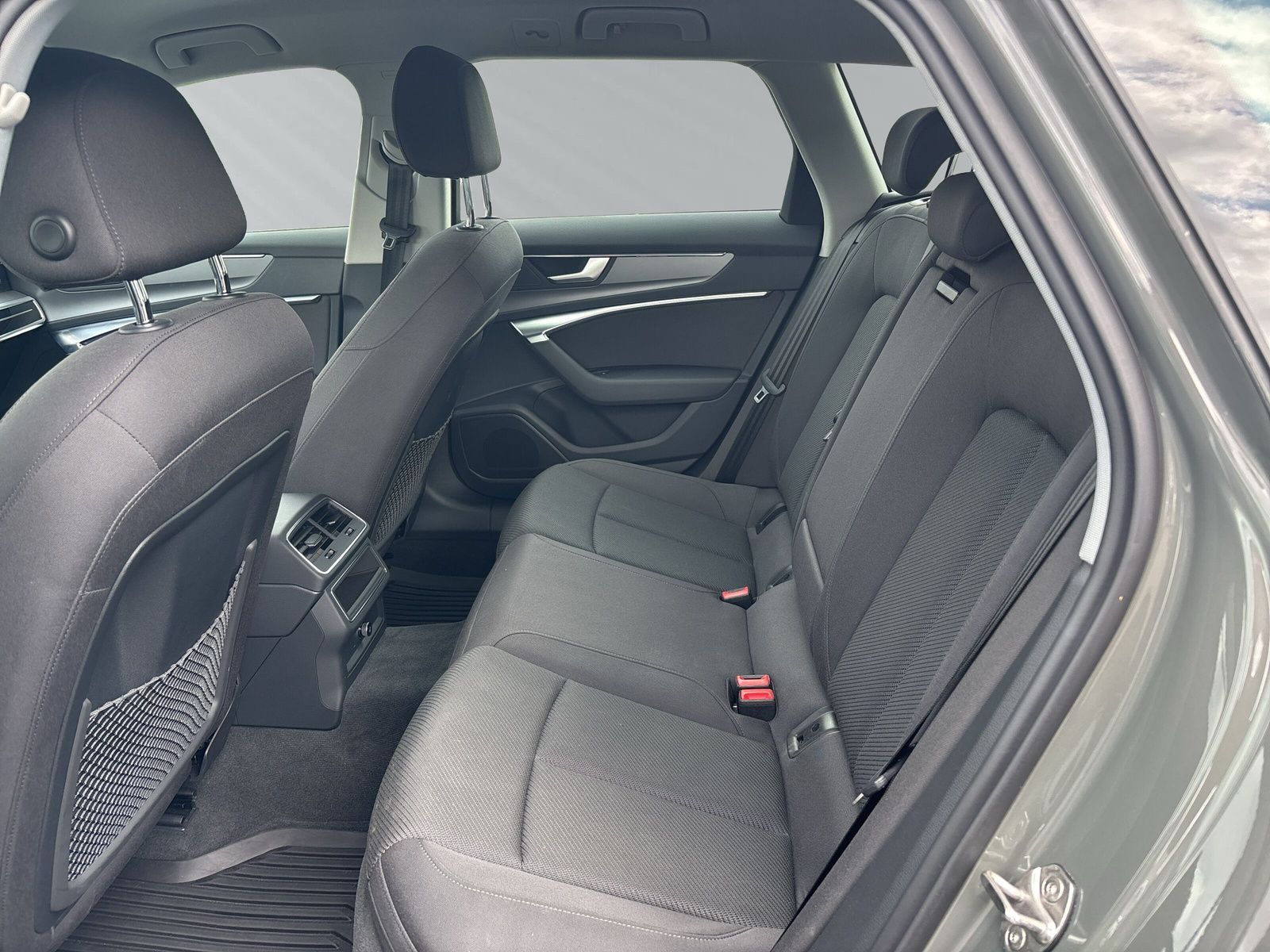 Audi A6 Avant 45 TFSI - Samsaru's Car Outlet