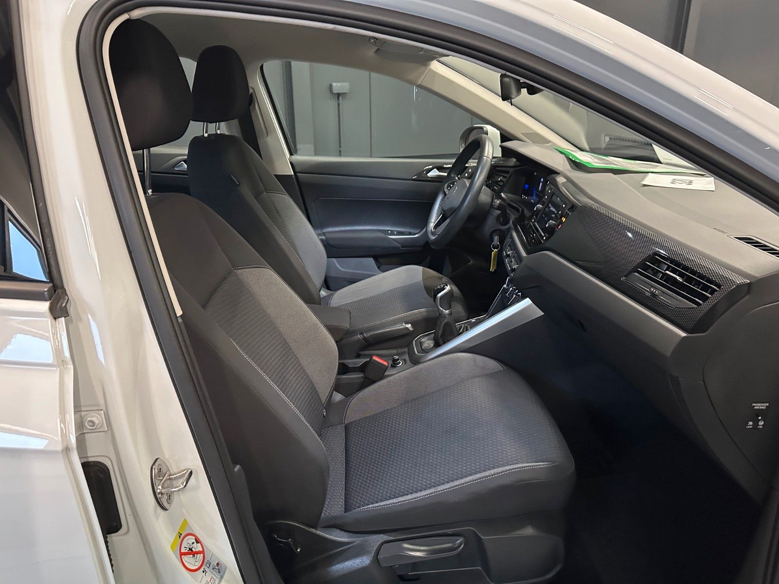 Volkswagen Taigo 1.0 TSI Life - Samsaru's Car Outlet