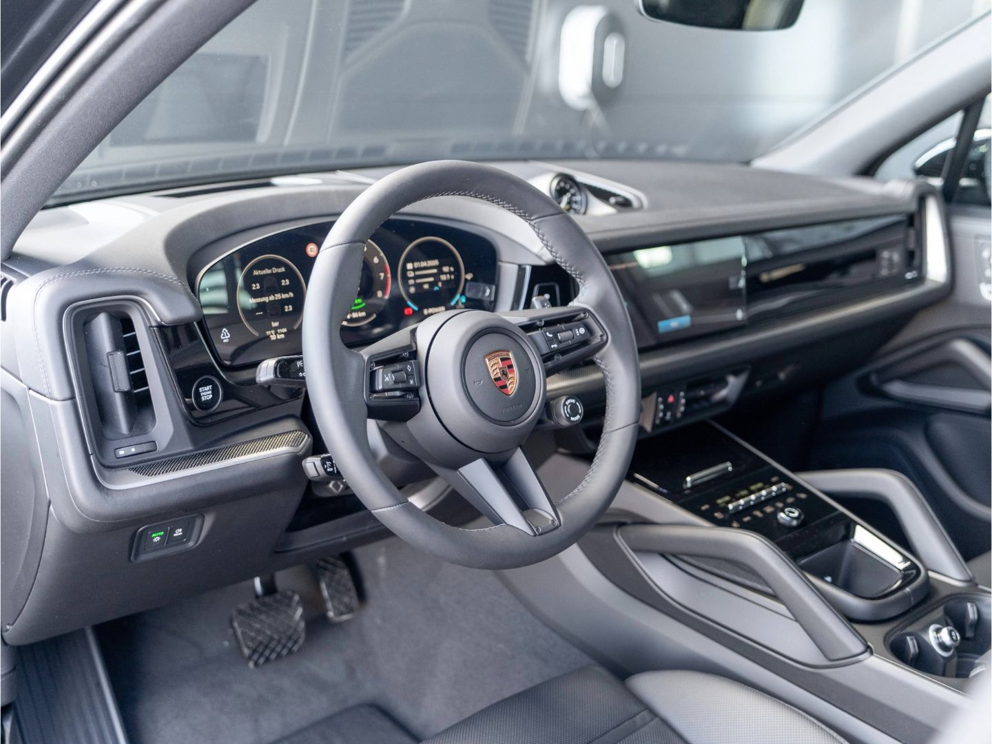 Porsche Cayenne E-Hybrid Hinterachslenkung BOSE HD-Matri