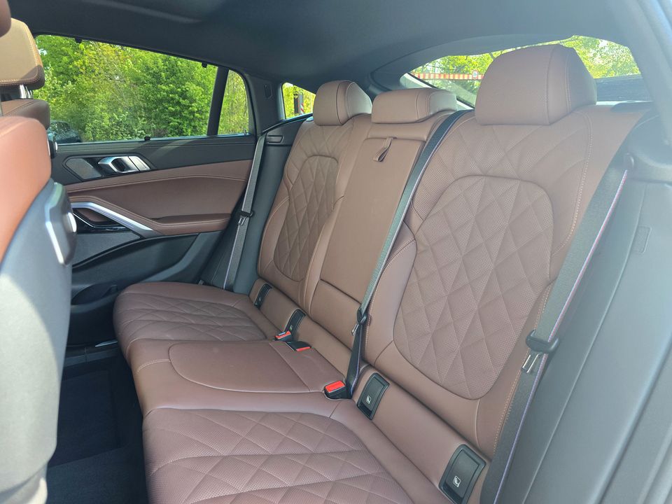 BMW X6 xDrive40d M Sportpaket Pro*Komfortsitze*AHK*