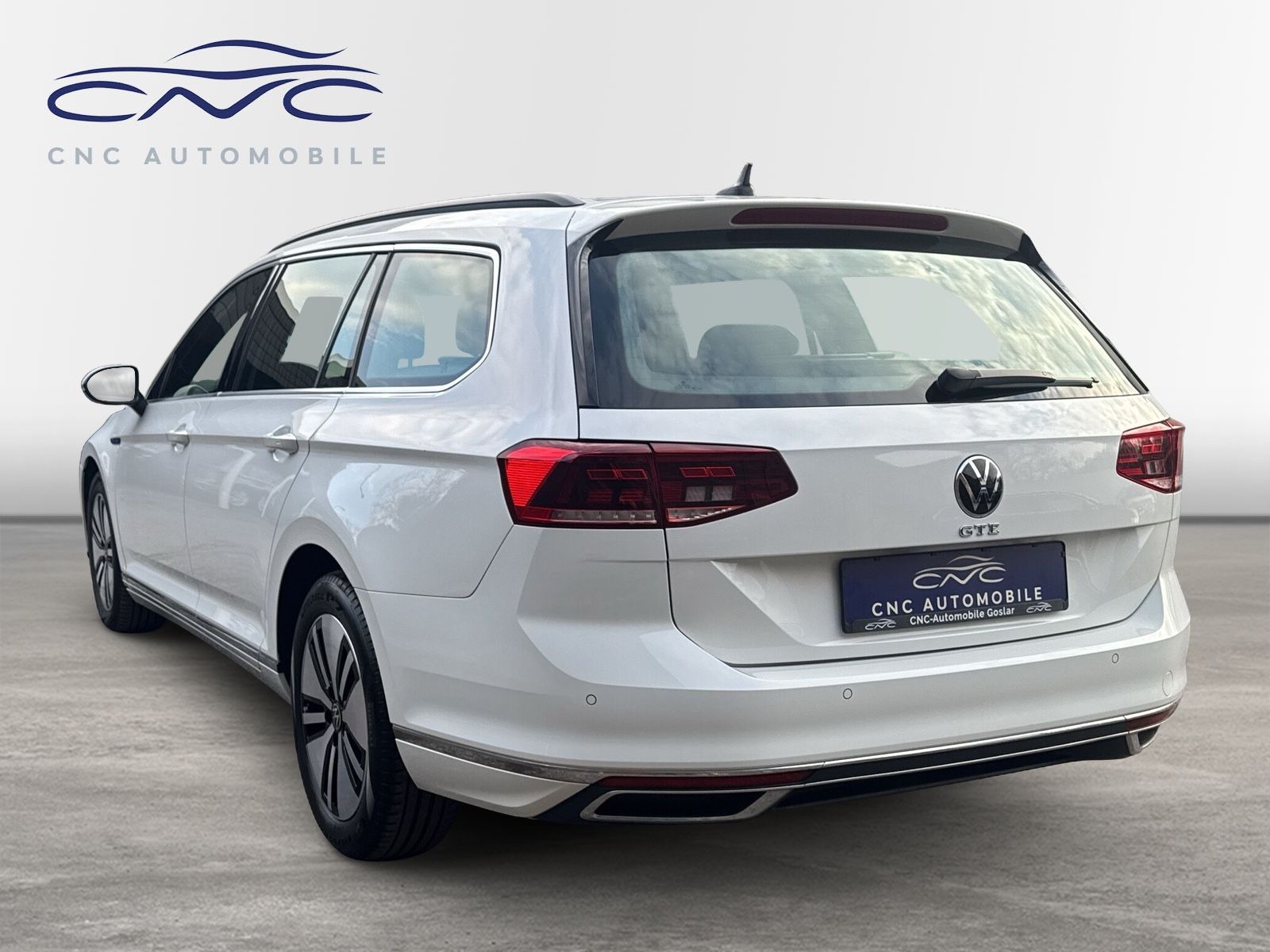 Volkswagen Passat Variant GTE DSG - Samsaru's Car Outlet