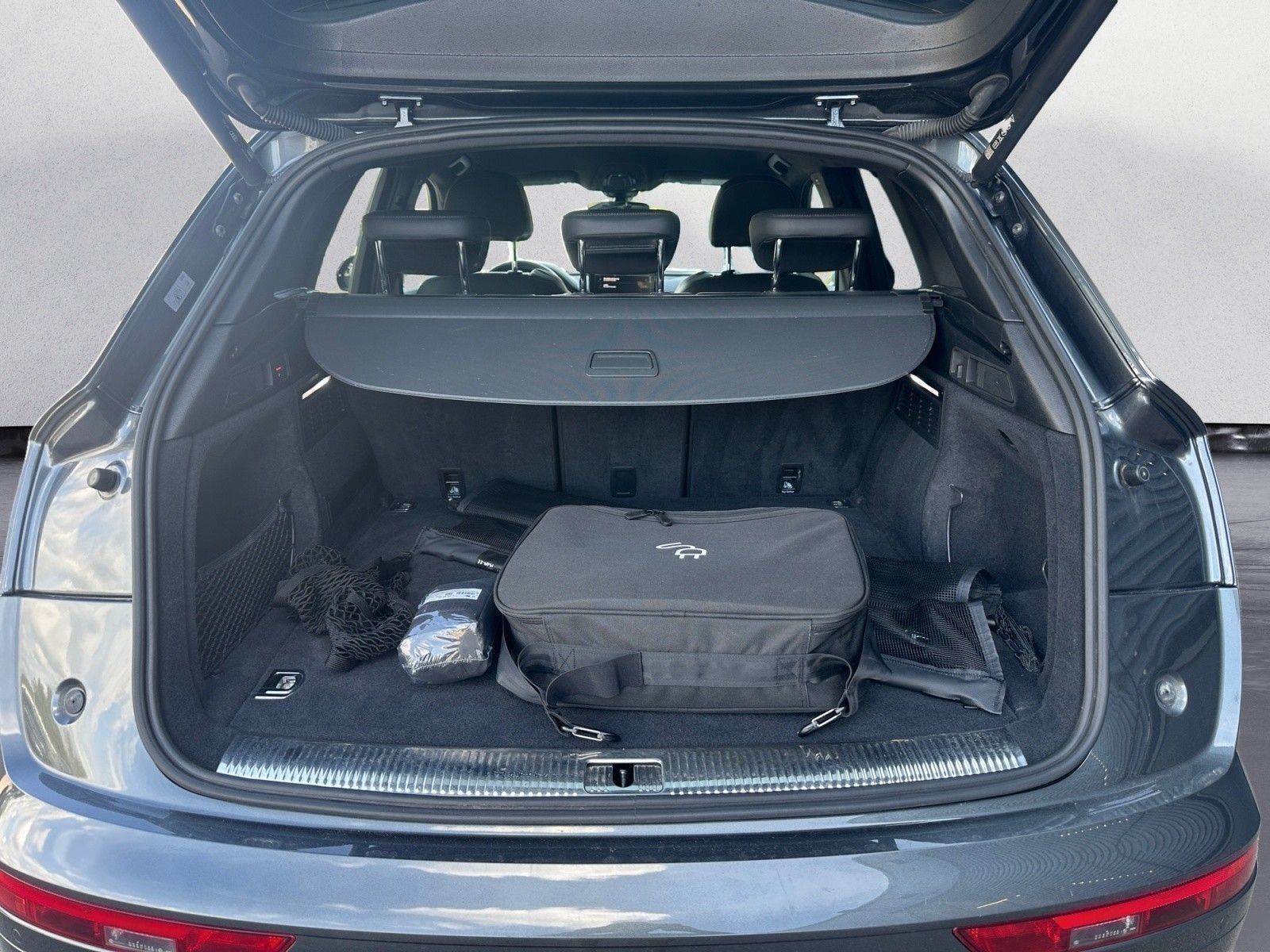 Audi Q5 50 TFSIe quattro S-tronic S-Line AHK Massage