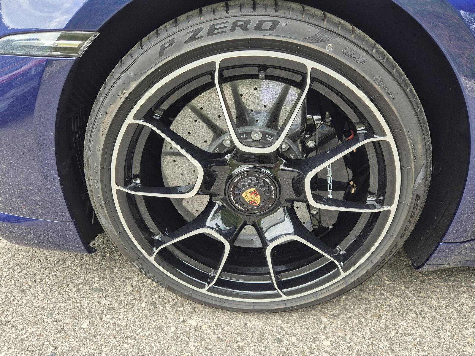 Porsche 992 Turbo S,Sport AGA,Liftsystem,Panodach 478...