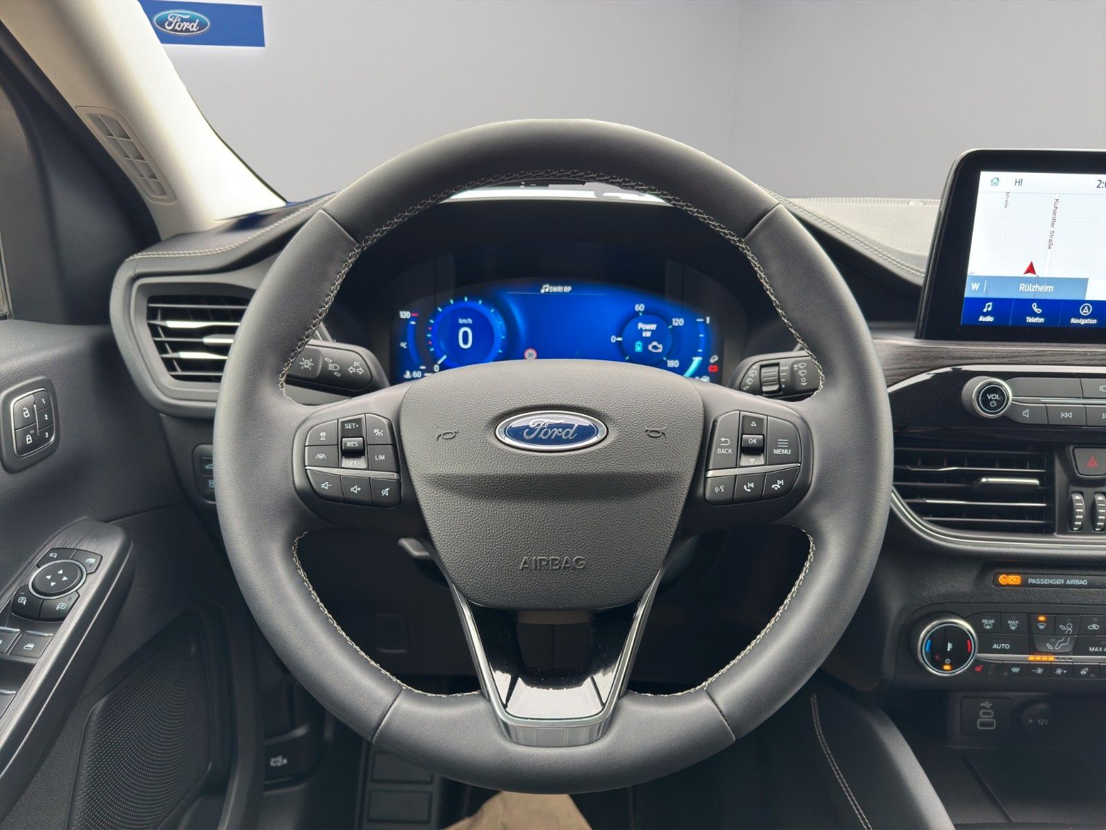 Ford Kuga Plug-In Hybrid Vignale - Samsaru's Car Outlet