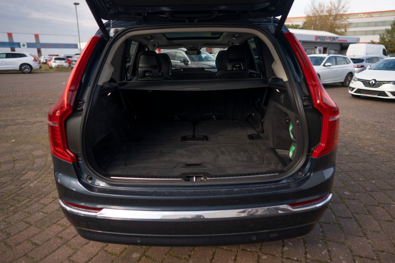 Volvo XC90 B5 Diesel Plus AWD Pano AHK Standhz. BLIS