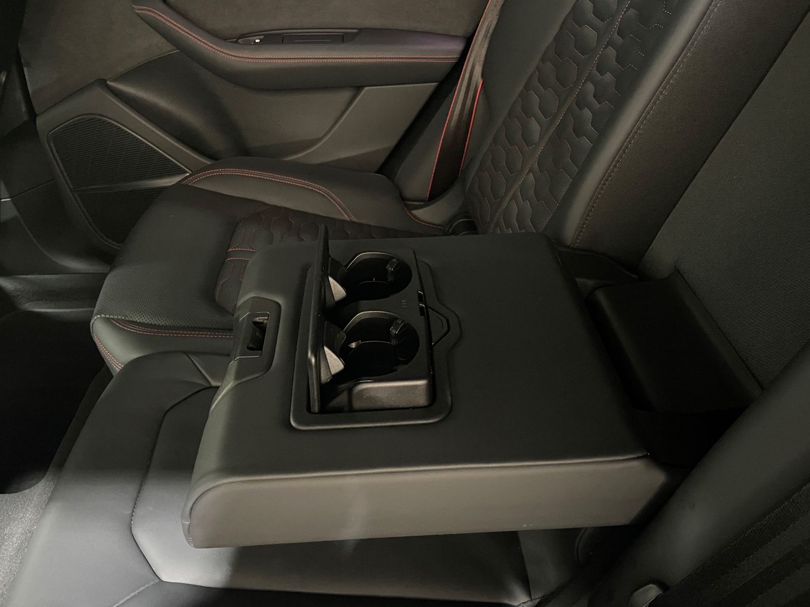 Audi RSQ8/Keramik/Carbon/Pano/RS-Dynm-Pkt/APR-720PS