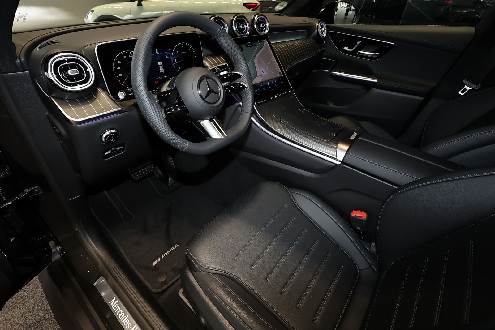 Mercedes-Benz GLC 220 d 4M AMG MBUX+360°+DIG-LED+AHK+Night+20"