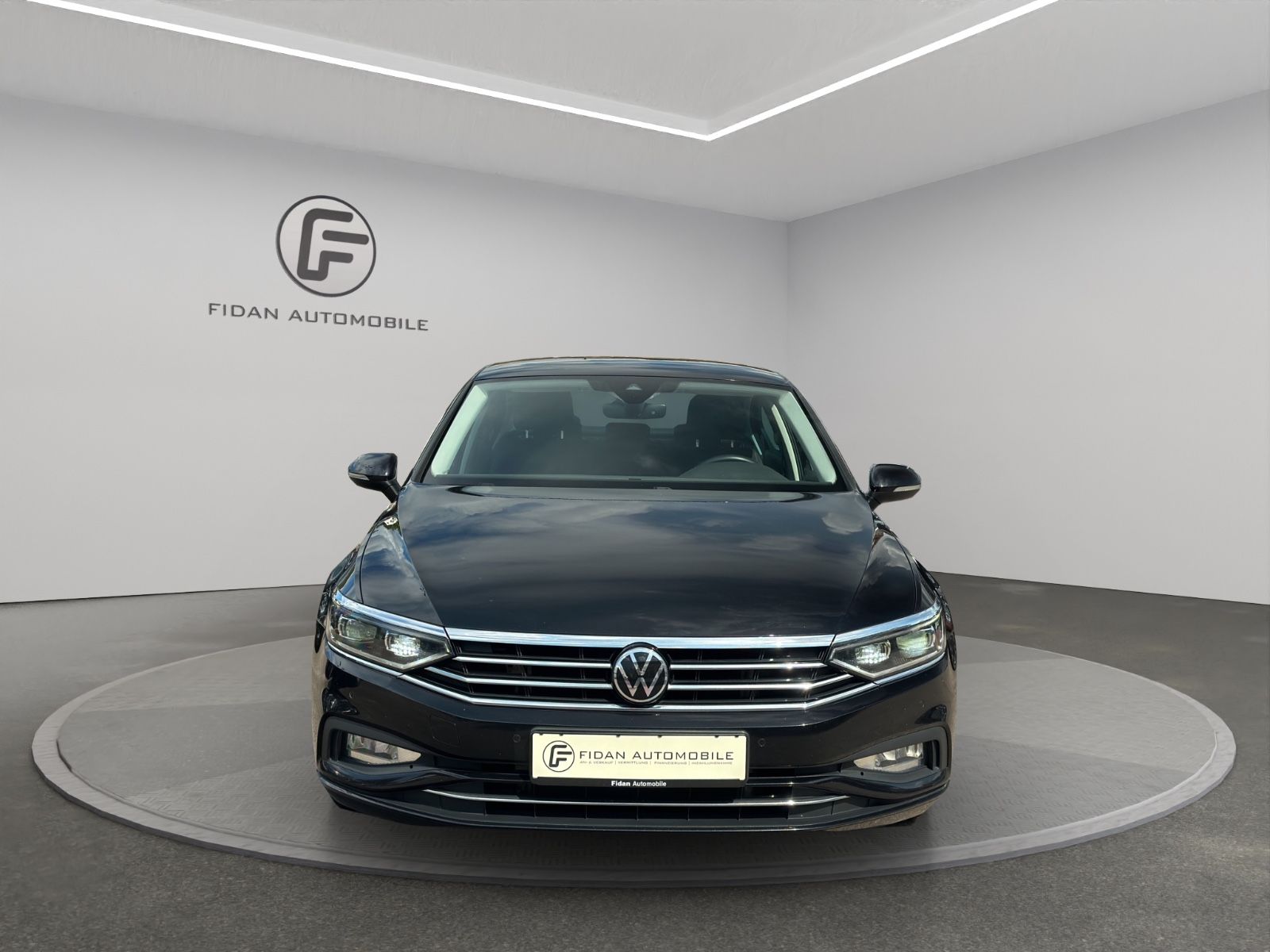 Volkswagen Passat Lim. Business - Samsaru's Car Outlet