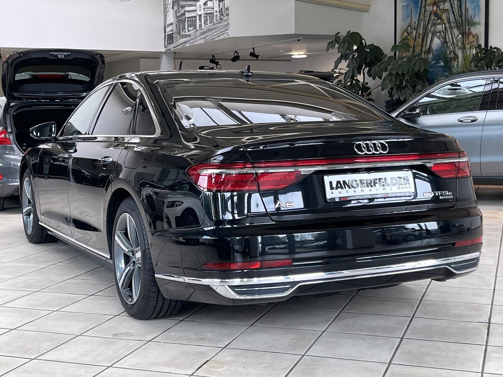 Audi A8 60 TFSI e quattro - Samsaru's Car Outlet