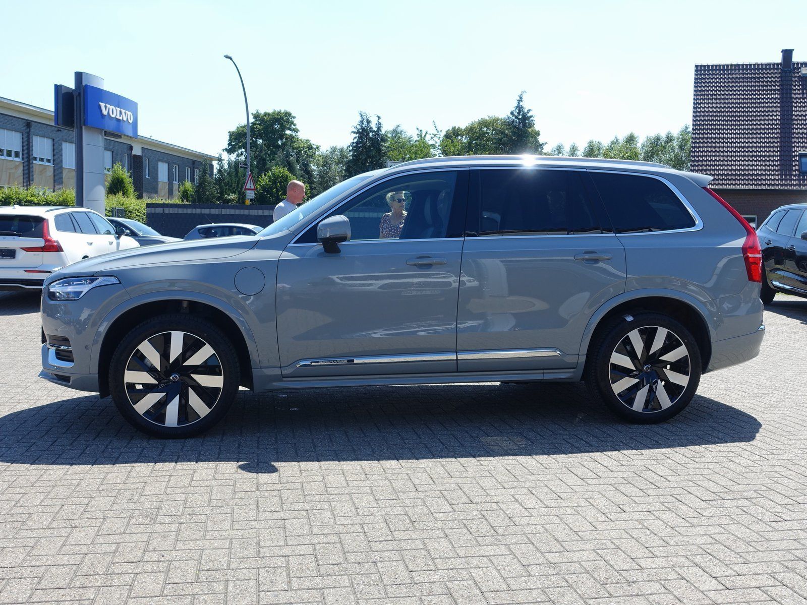 Volvo XC90 Recharge Ultimate Bright T8 AWD - Samsaru's Car Outlet