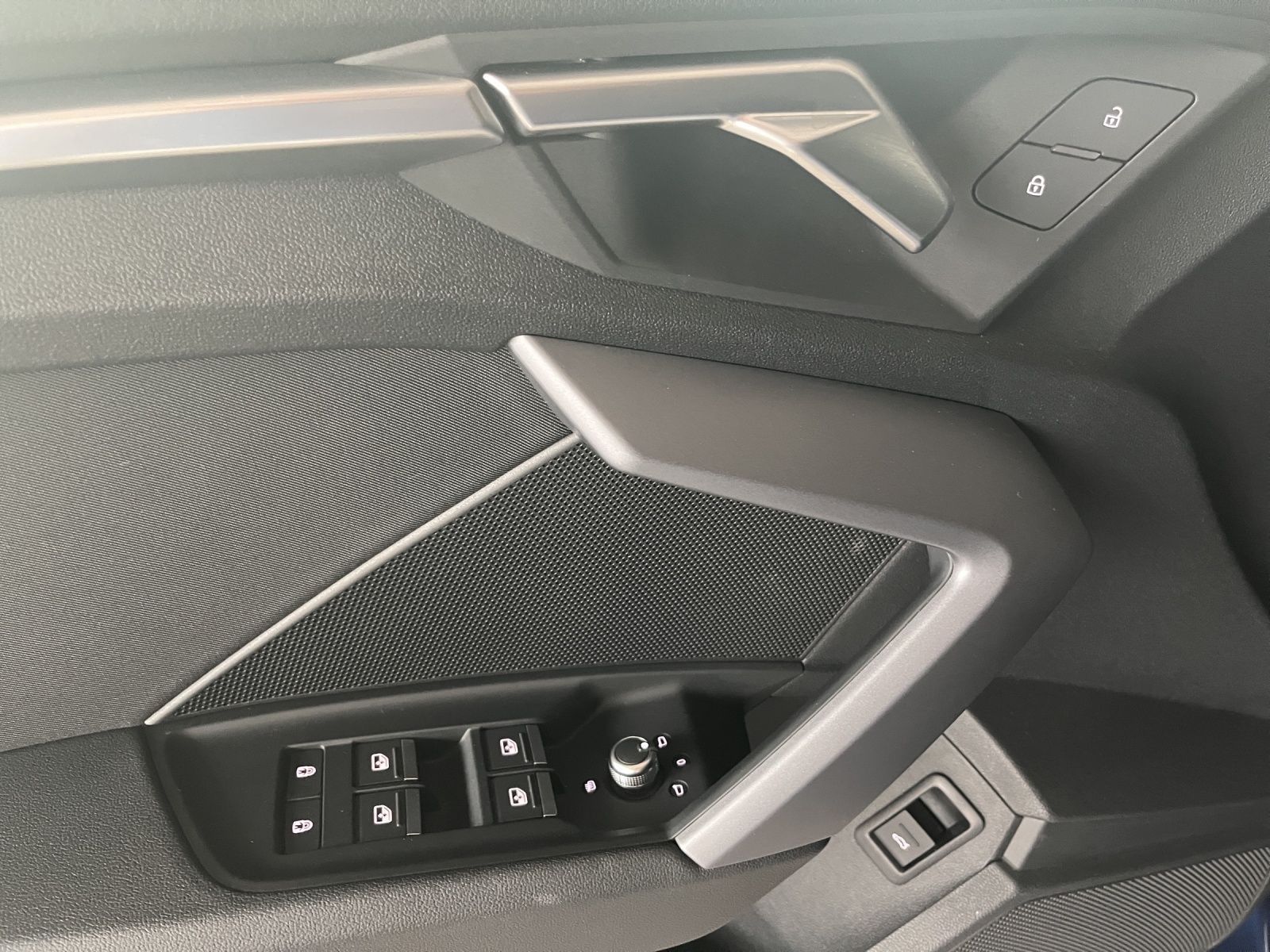 Audi A3 Limousine S line 30 TFSI 85(116) kW(PS) S tro