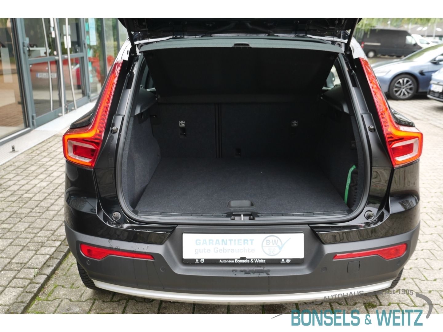 Volvo XC40 Essential Recharge Plug-In Hybrid 2WD Twin