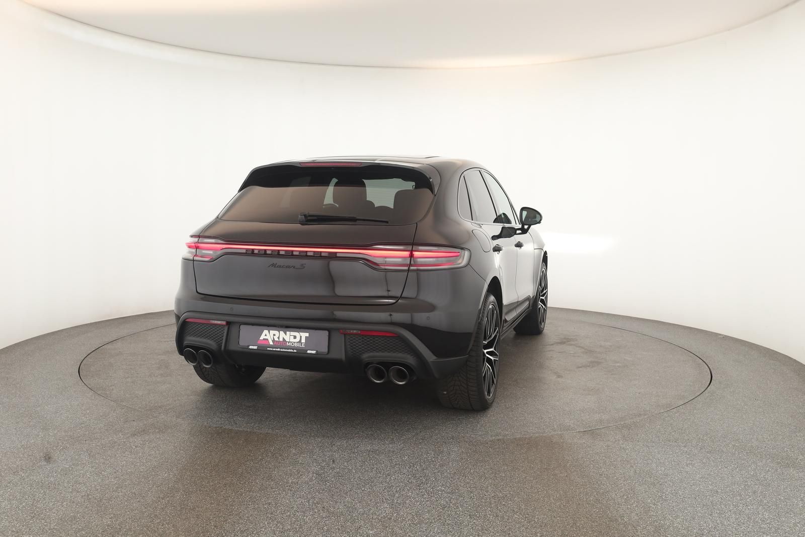 Porsche Macan S - Samsaru's Car Outlet