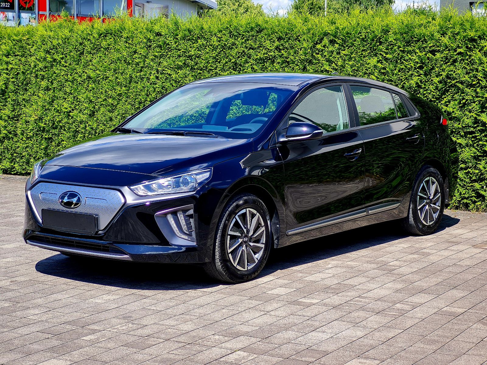 Hyundai IONIQ Elektro - Samsaru's Car Outlet