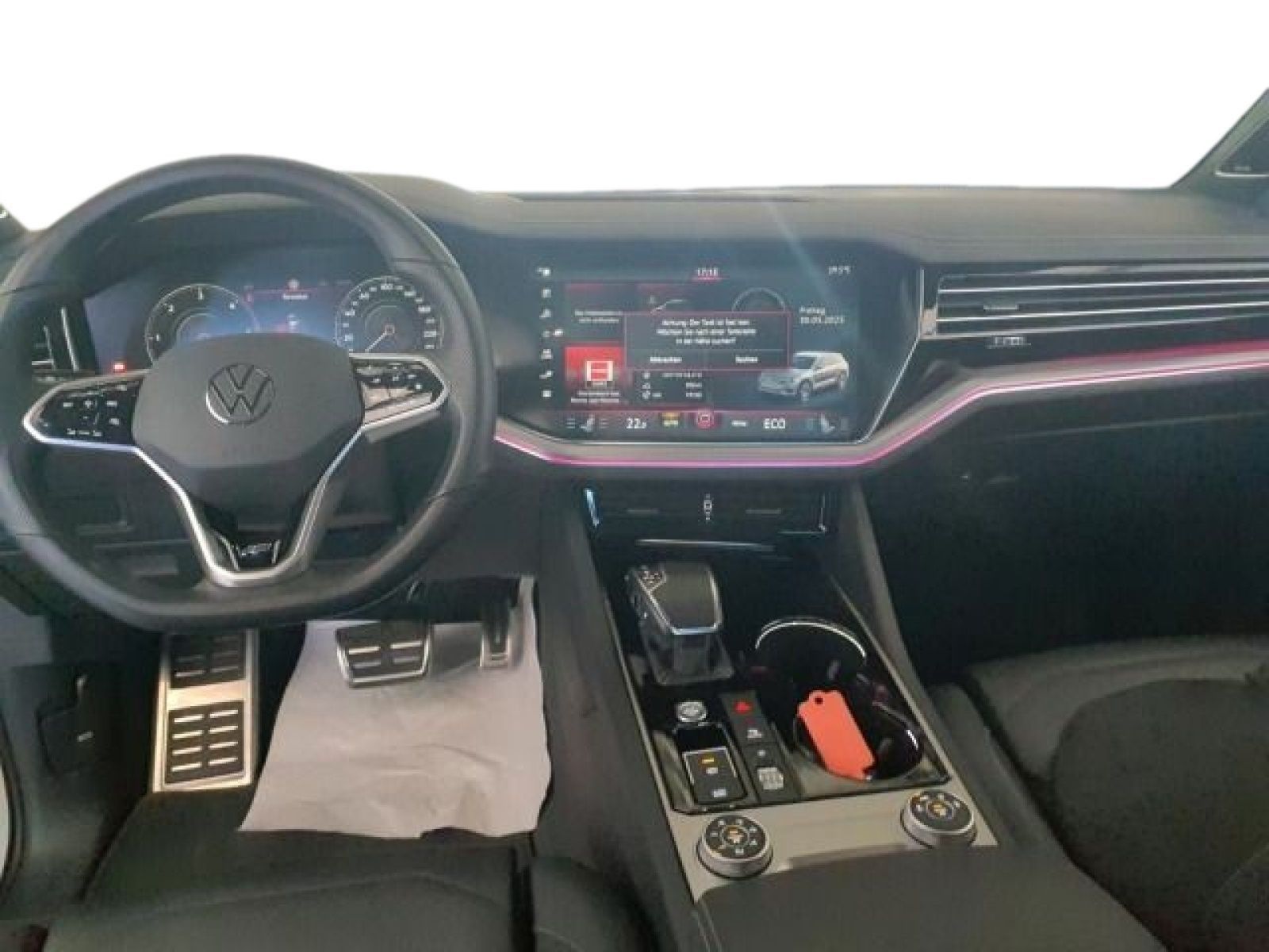 Volkswagen Touareg 3.0 TDI R-Line 4Motion - Samsaru's Car Outlet