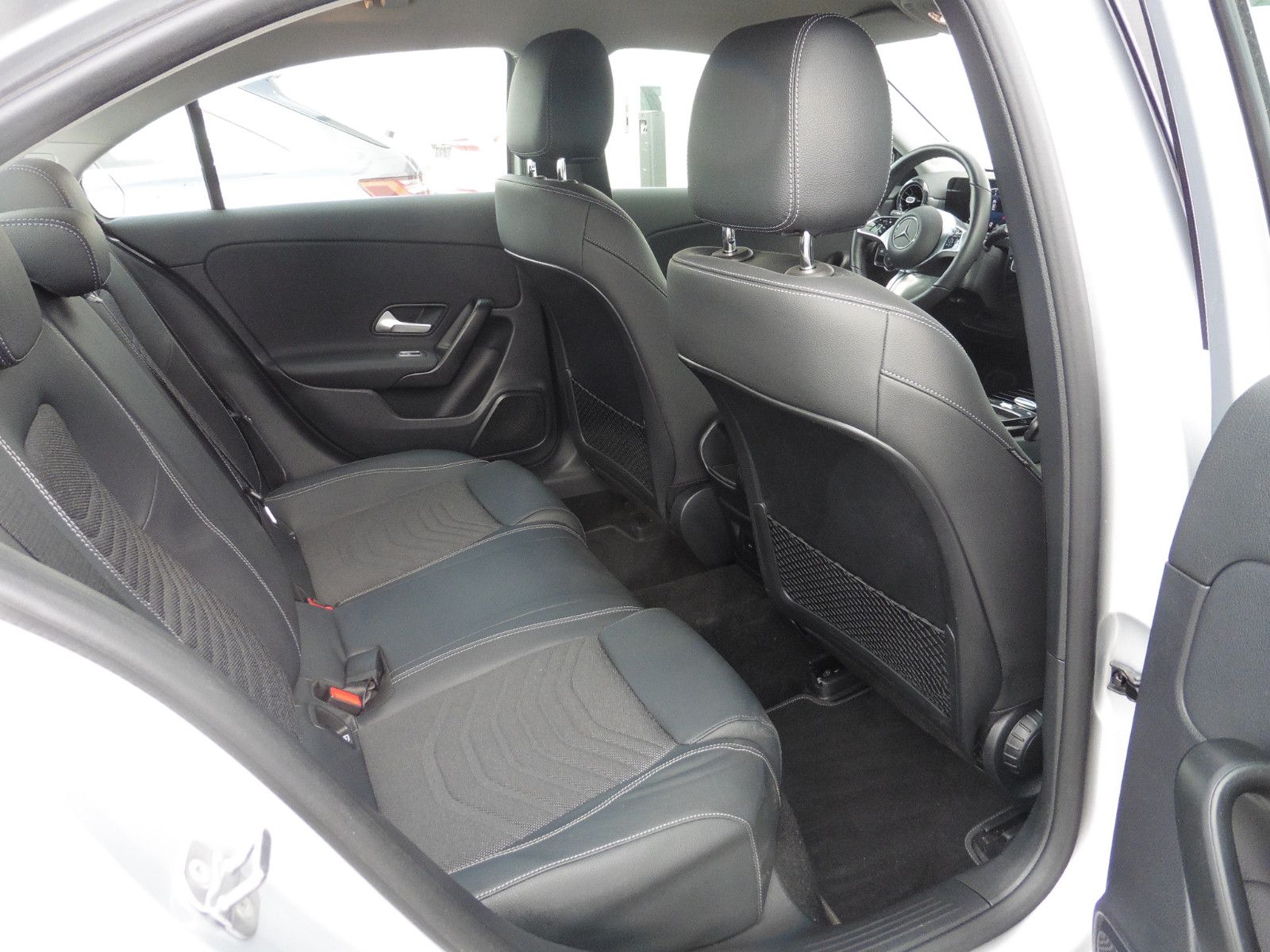 Mercedes-Benz A 180 d Lim DCT - Samsaru's Car Outlet