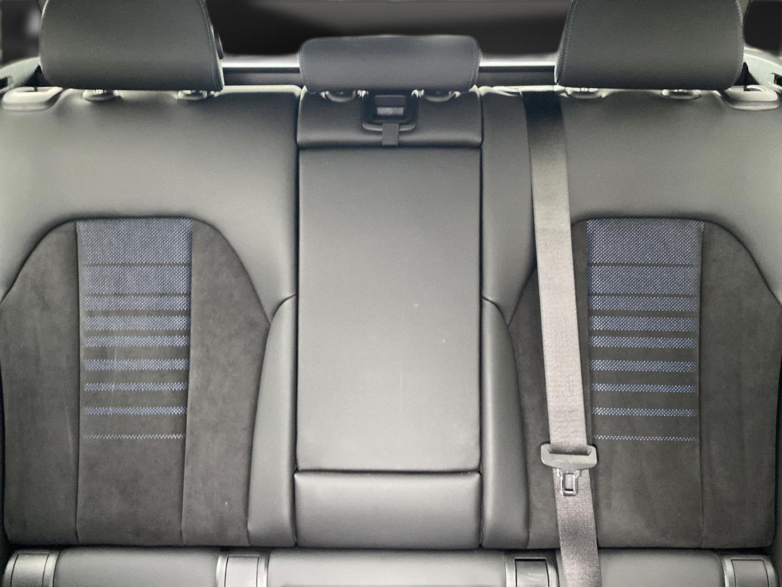 BMW 320 d xD M Sport - Samsaru's Car Outlet