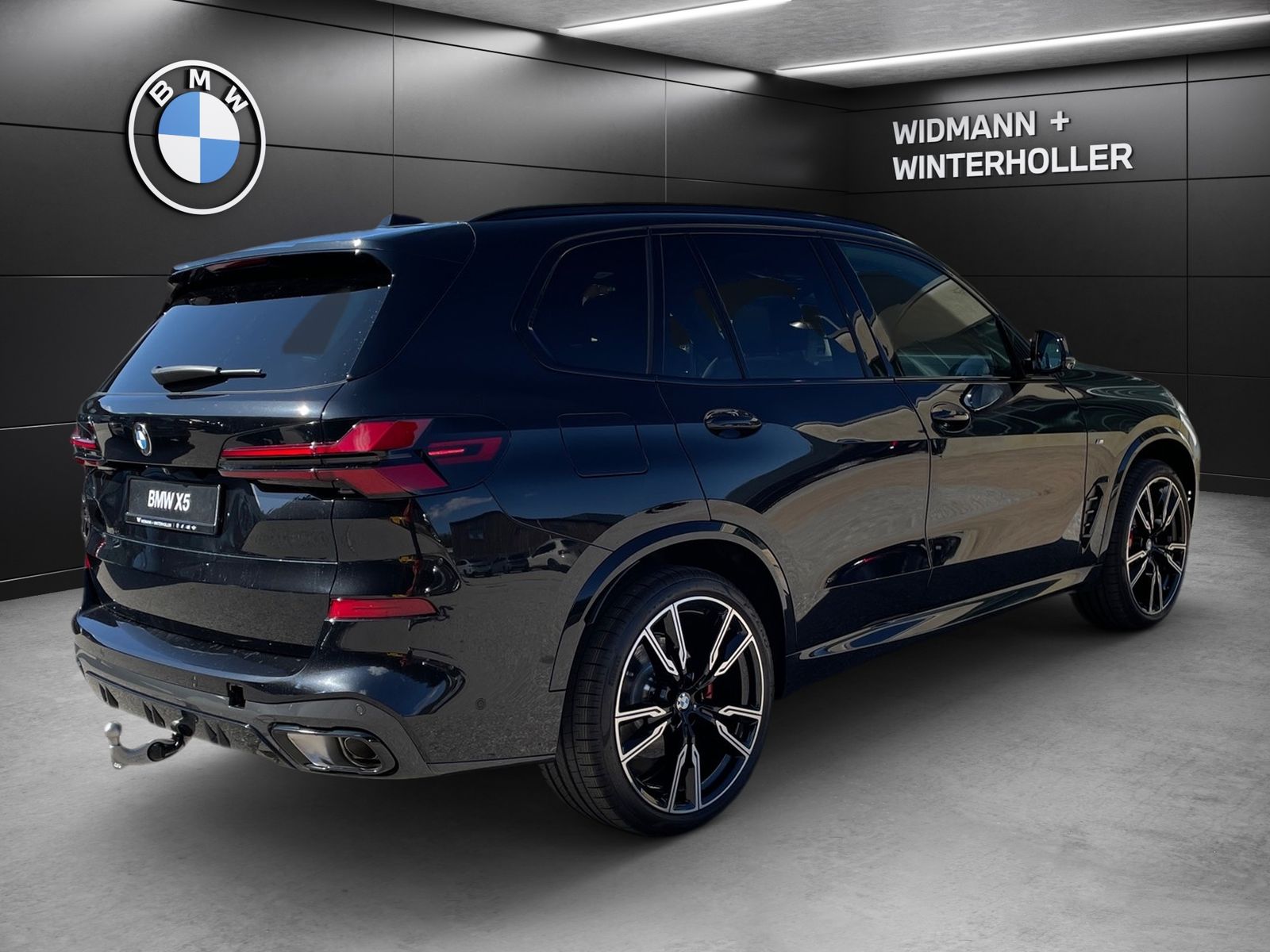 BMW X5 xDrive40d M Sport B&W KeyLess Pano STH AHK Ai