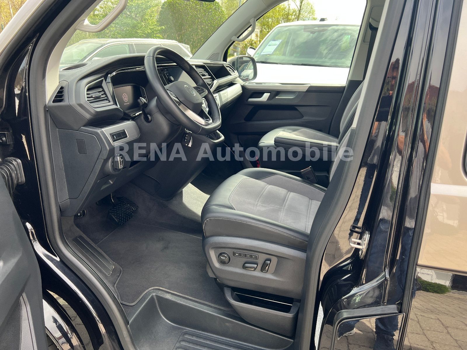 Volkswagen T6 Multivan 4motion - Samsaru's Car Outlet