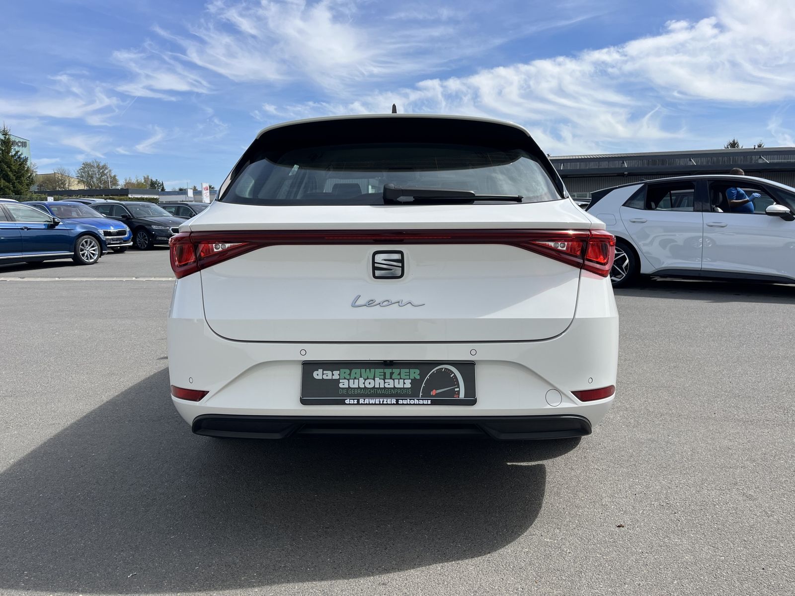 Seat Leon SP 2.0 TDI DSG Style 141€ m.20% Anz.AHK Nav
