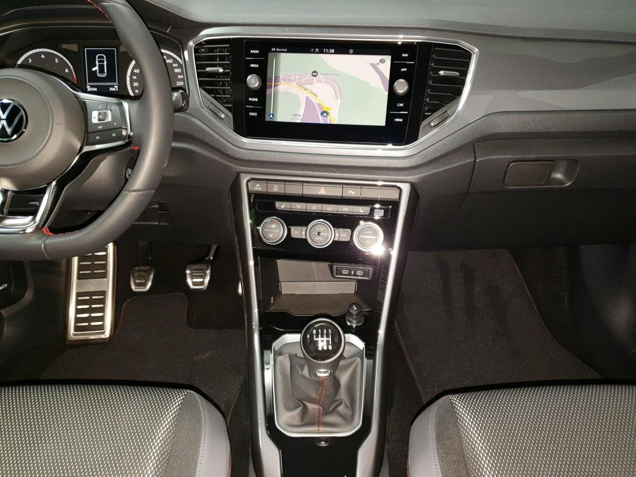 Volkswagen T-Roc 1.5 TSI - Samsaru's Car Outlet