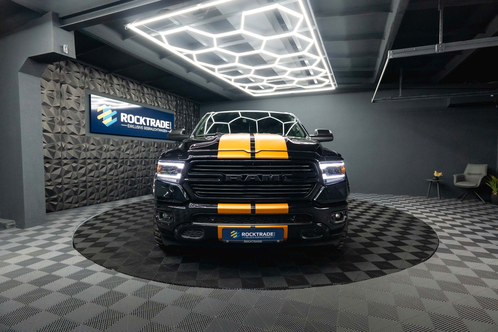 Dodge RAM 5.7 V8 HEMI 4x4 OFFROAD Night-Paket *LED*19%