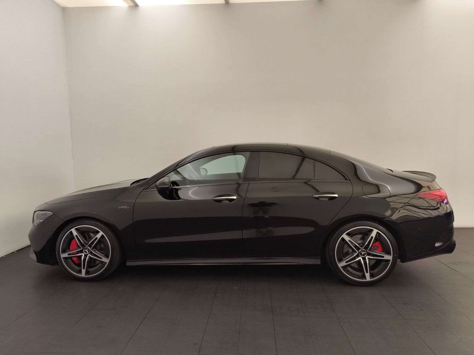 Mercedes-Benz CLA 35 4M Coupé - Samsaru's Car Outlet