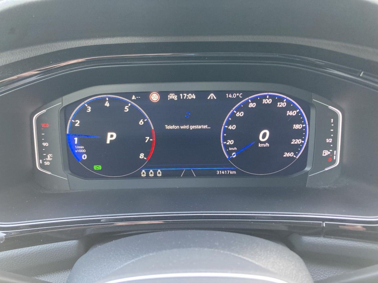 Volkswagen T-Roc 1.5 TSI DSG R-Line - Samsaru's Car Outlet